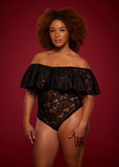 “Grab my waist” lace sexy teddy